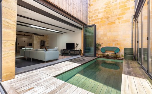 Apartment in Hôtel de Ville-Quinconce-Saint Seurin-Fondaudège, Bordeaux, France 1