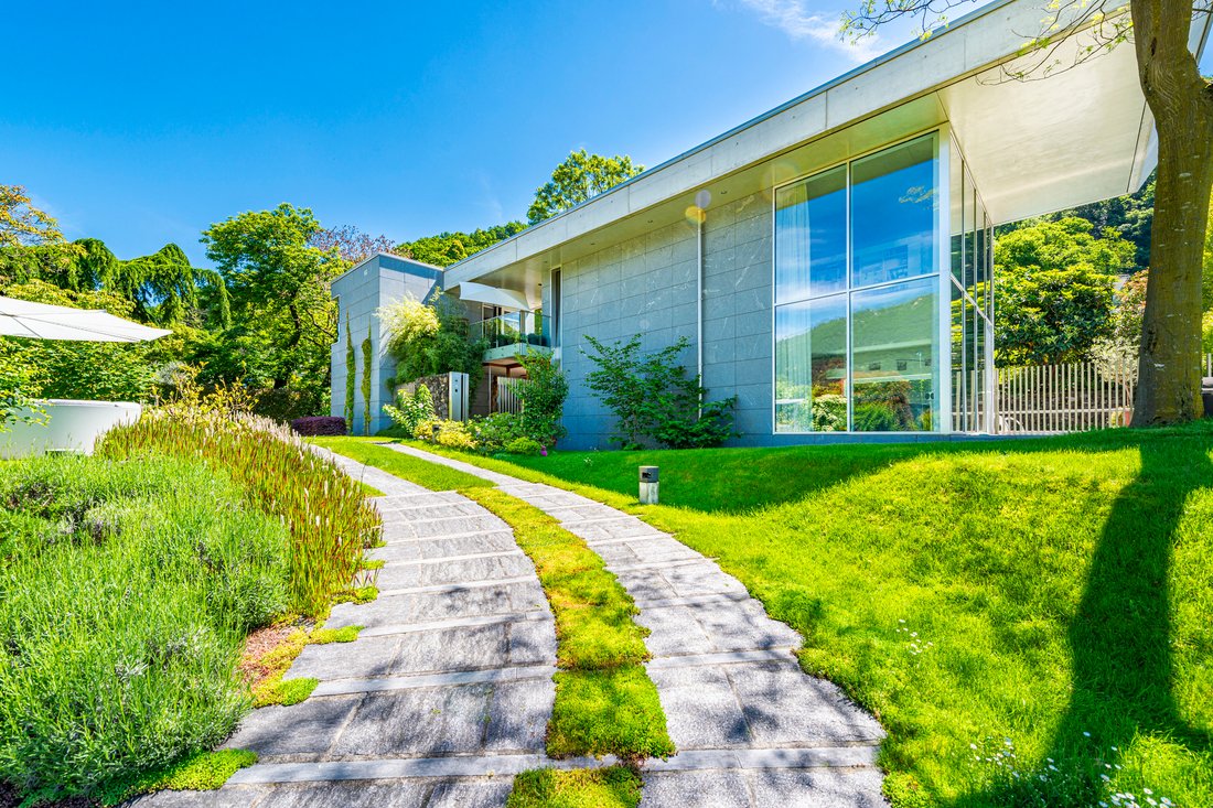 House in Brusino Arsizio, Ticino, Switzerland 2 - 14714886