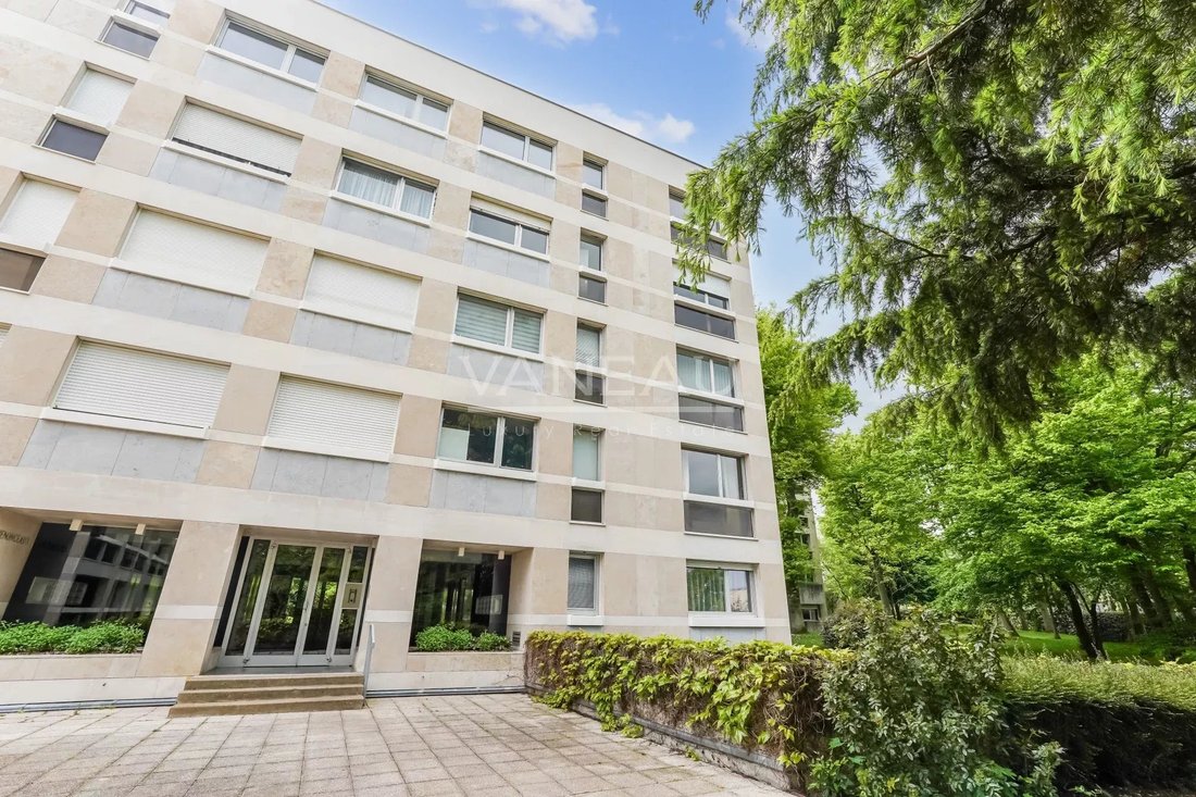 Apartment in Buzenval, Rueil-Malmaison, France 1 - 15643684