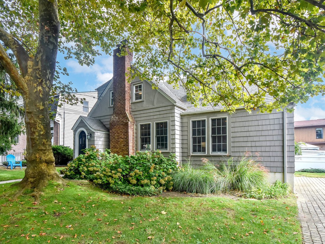 Apartment in Port Washington, New York, United States 2 - 15772798