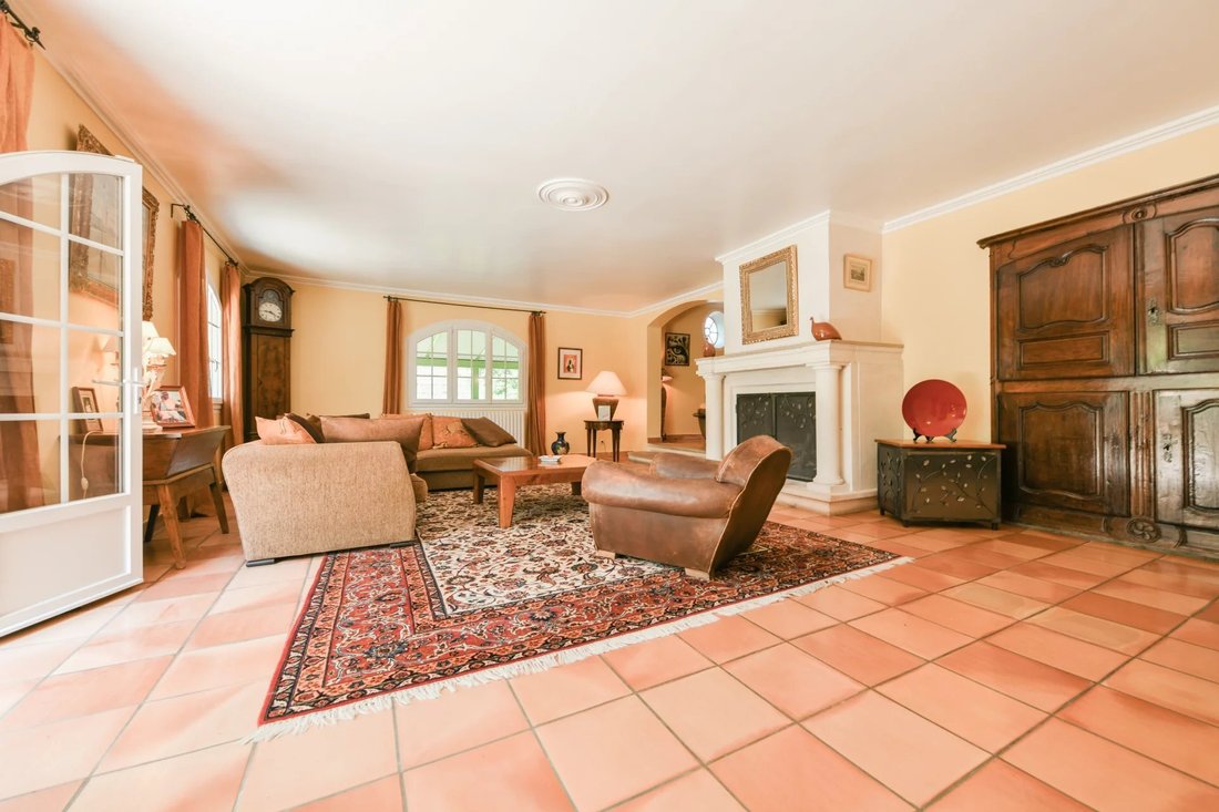 Villa in Uzès, Okzitanien, Frankreich 3 - 15770488