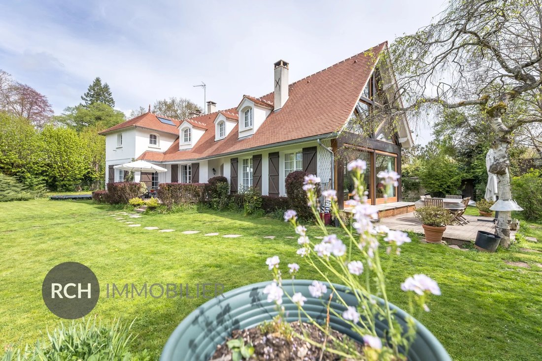 House in Mareil-sur-Mauldre, Ile-de-France, France 1 - 15770291