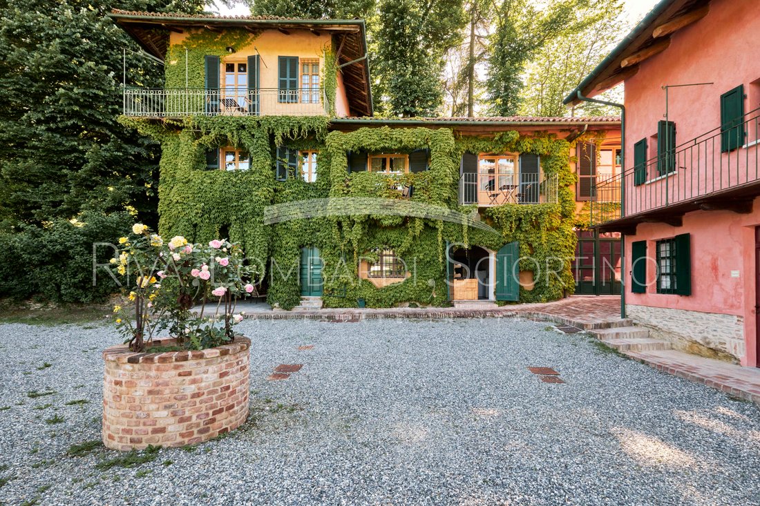 Estate in Cassinasco, Piedmont, Italy 4 - 15774044
