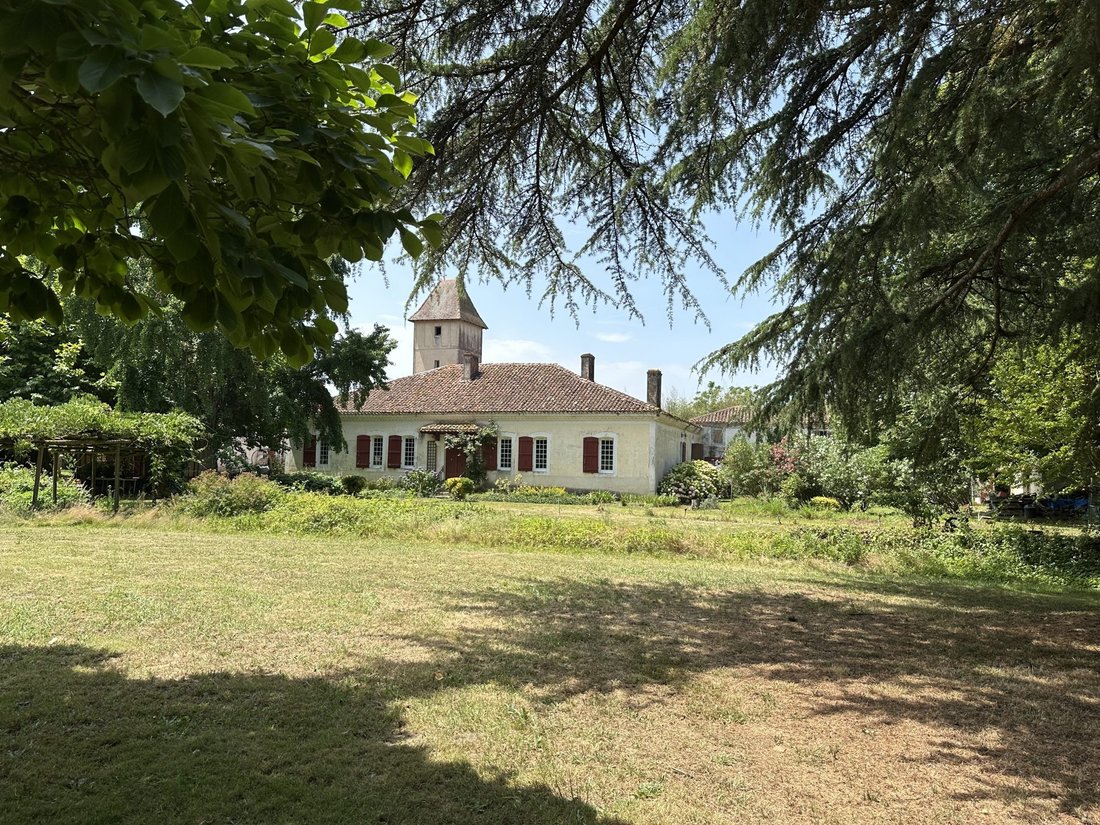 Meilhan’s Timeless Haven: A 1790 Château Reborn in Golden Light
