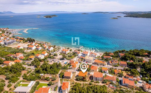 House in Orebic, Dubrovnik-Neretva County, Croatia 1