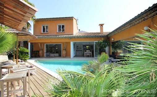 Villa in Les Bouteillers, Sainte-Maxime, France 1