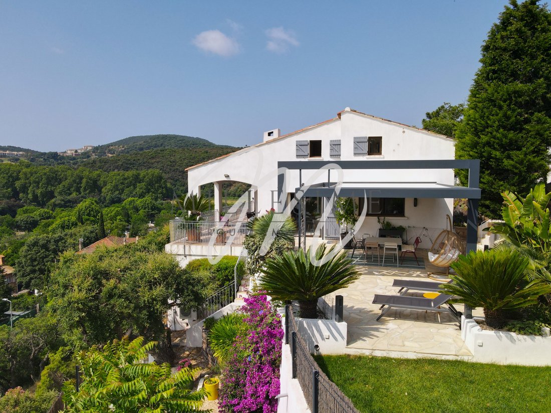 Villa in Le Dramont-Agay-Anthéor-Le Trayas, Saint-Raphaël, France 2 - 15774801