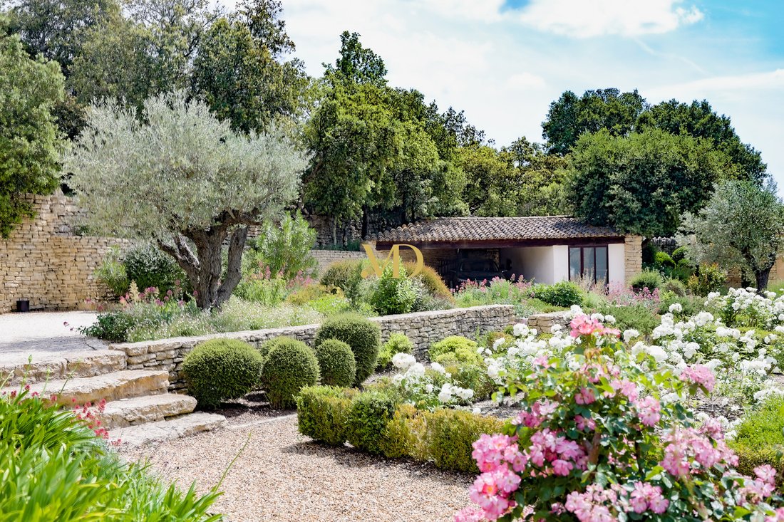 Whispers of Provence: A Timeless Stone Sanctuary in Gordes’ Embrace
