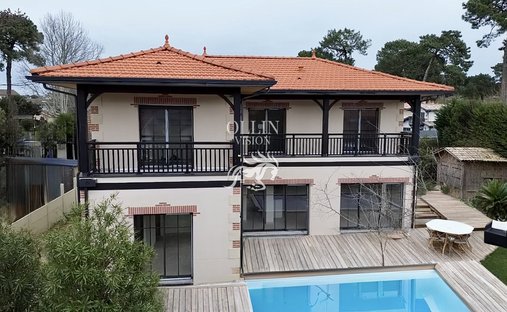 Villa in Arcachon, Nouvelle-Aquitaine, France 1