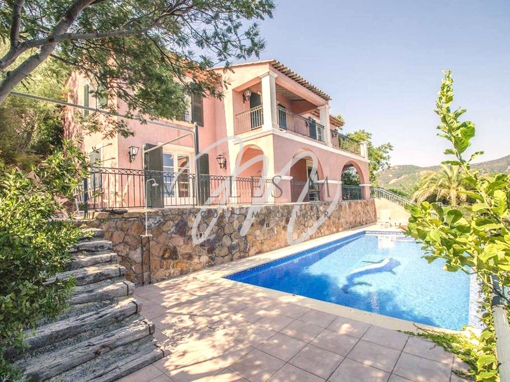 Villa in Saint-Raphaël, Provence-Alpes-Côte d'Azur, Frankreich 2 - 15774759