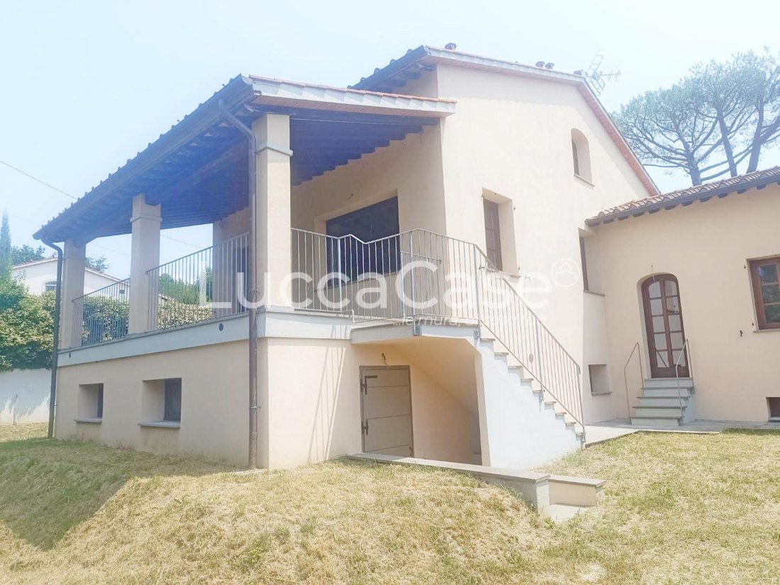 Villa in Historic Center, Lucca, Tuscany 1 - 15775291