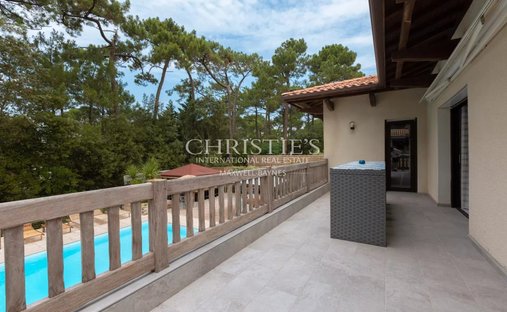 House in Le Pyla, La Teste-de-Buch, France 1