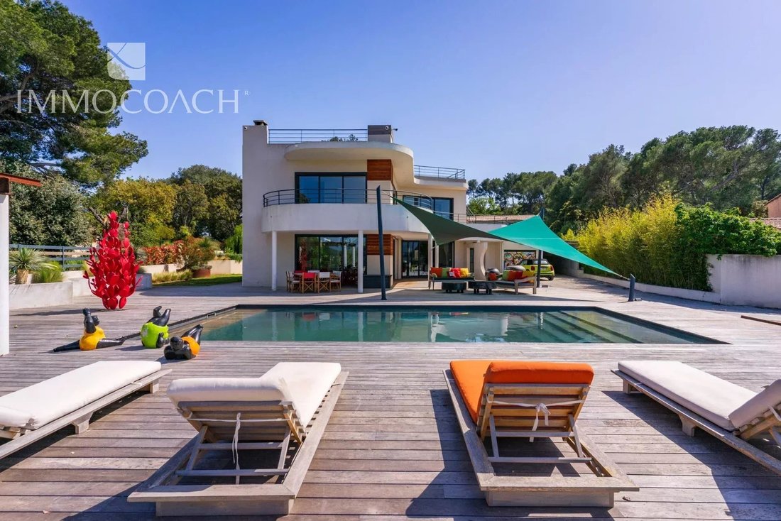 Villa in Centre Ville, Carqueiranne, France 1 - 14513620