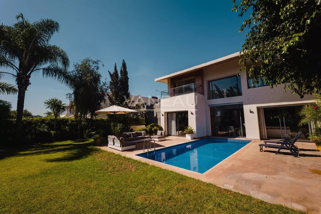 Villa in Bouskoura, Casablanca-Settat, Morocco 1 - 14746563