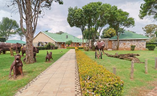 Estate in Johannesburg South, Gauteng, South Africa 1