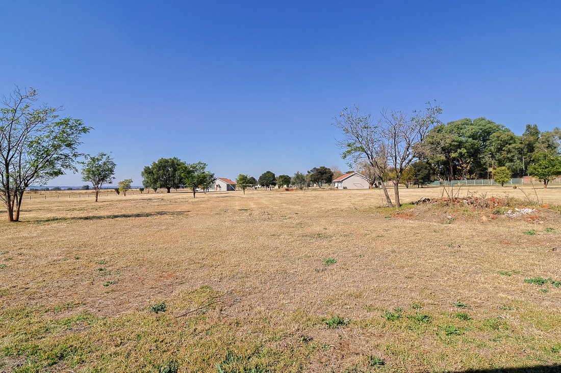 Estate in Hartzenbergfontein AH, Vaal Marina, South Africa 4 - 15776292