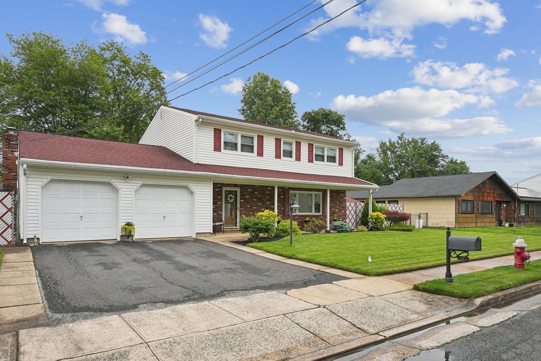 House in Monroe Township, New Jersey, United States 3 - 15775871