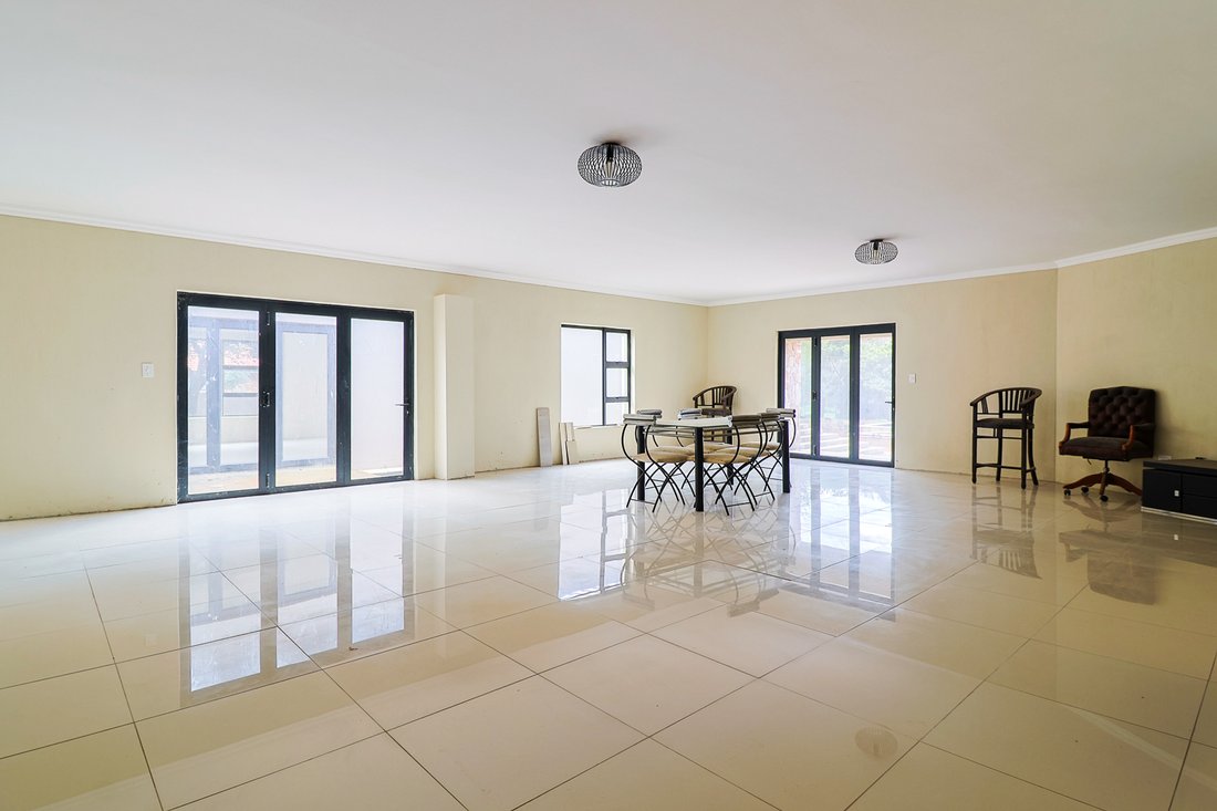 Estate in Johannesburg, Gauteng, South Africa 2 - 15776302