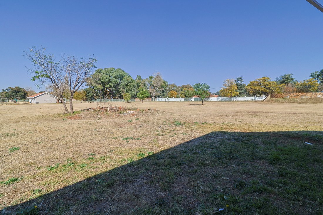 Estate in Hartzenbergfontein AH, Vaal Marina, South Africa 3 - 15776292