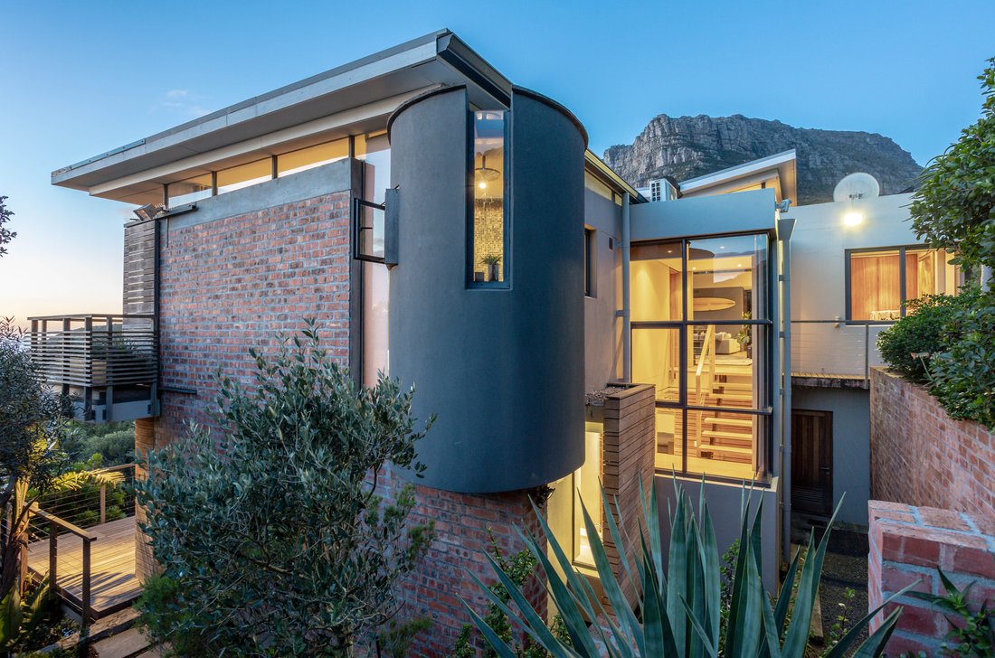 House in Cape Town, Western Cape, South Africa 1 - 15776343