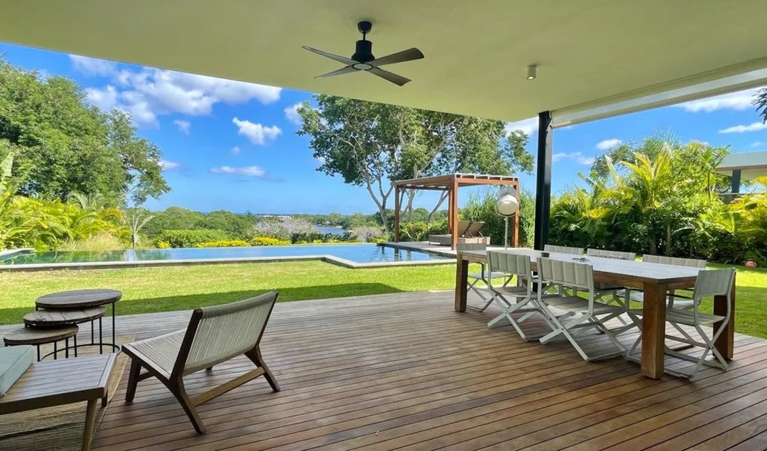 Villa in Grande Riviere Noire, Rivière Noire District, Mauritius 3 - 15295963
