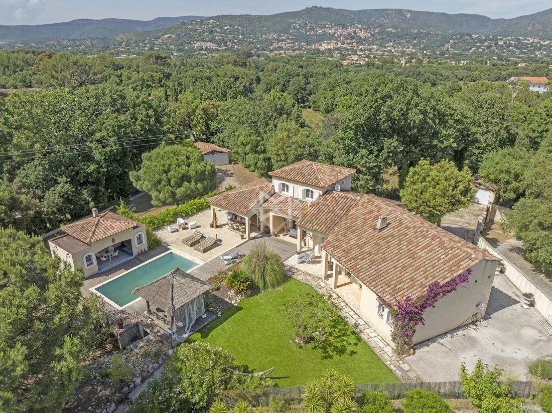 Villa in Centre, Bormes-les-Mimosas, France 1 - 12202027