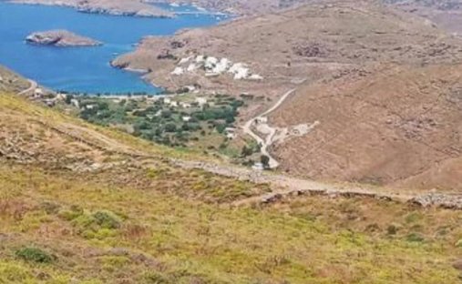 Land in Community of Dryopida, Aegean, Griechenland 1