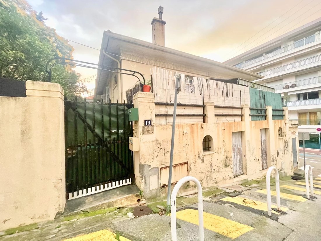 Carnot, Cannes, France 4 - 15770711