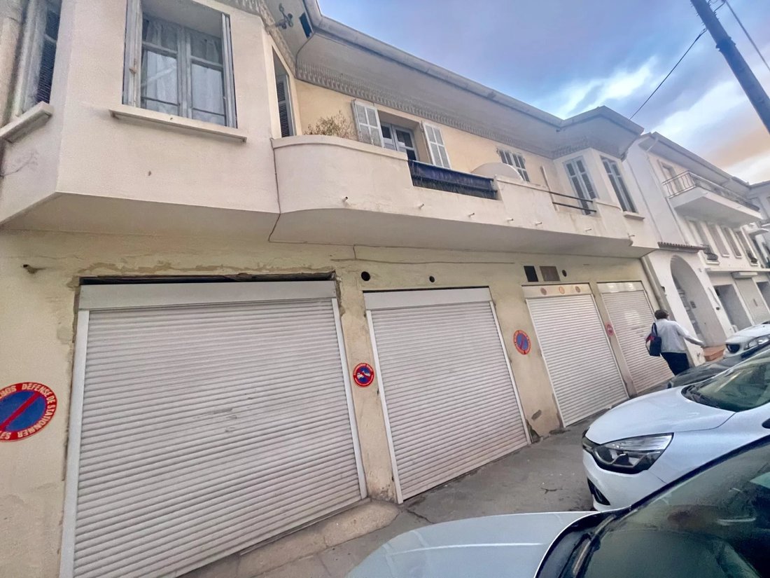 Carnot, Cannes, France 1 - 15770711