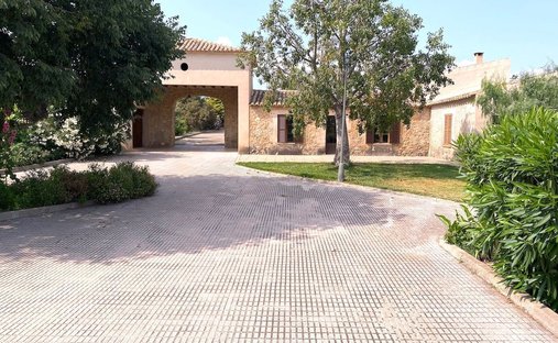 Chalet in Santa Maria del Cami, Balearic Islands, Spain 1