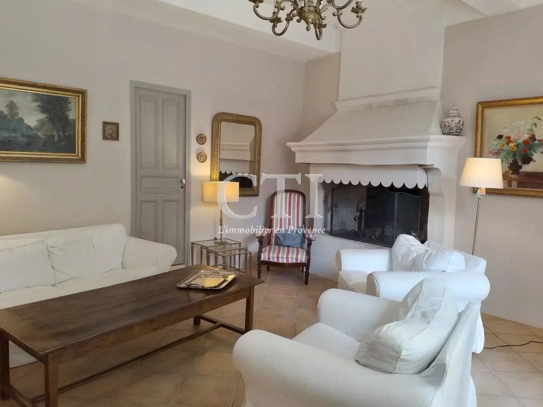 Estate in Ouest Sud, Vaison-la-Romaine, France 2 - 12241433