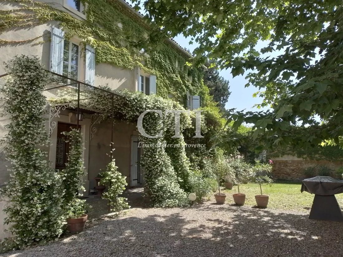 Estate in Ouest Sud, Vaison-la-Romaine, France 1 - 12241433