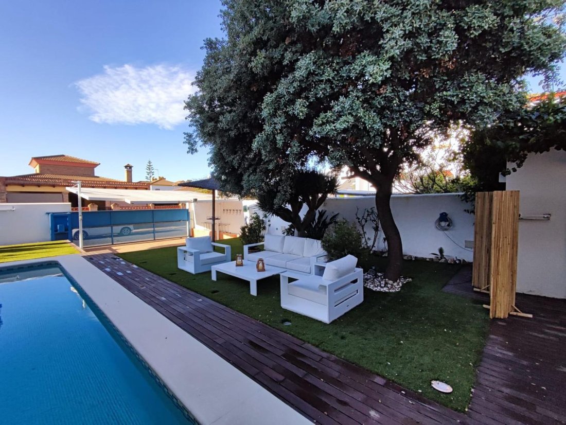 Chalet in Lepe, Andalusia, Spain 2 - 15776793