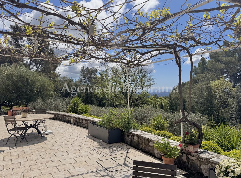 Villa in Cabris, Provence-Alpes-Côte d'Azur, France 3 - 15778217