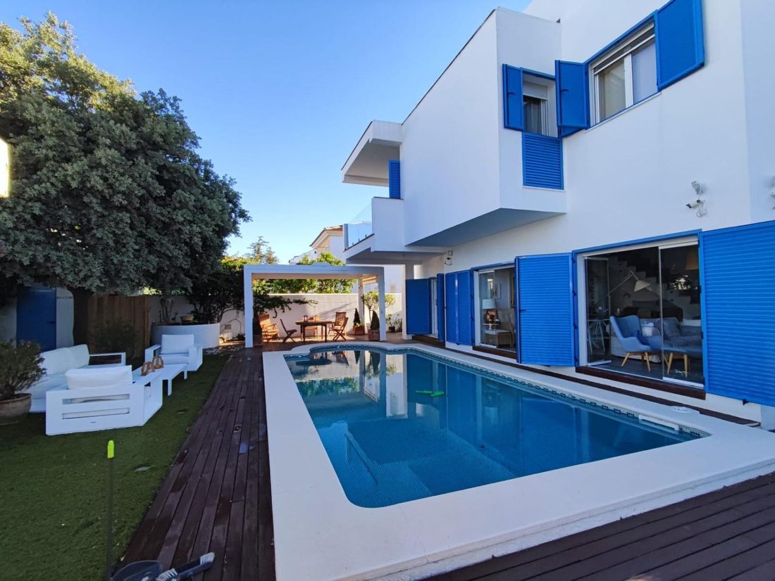 Chalet in Lepe, Andalusia, Spain 1 - 15776793