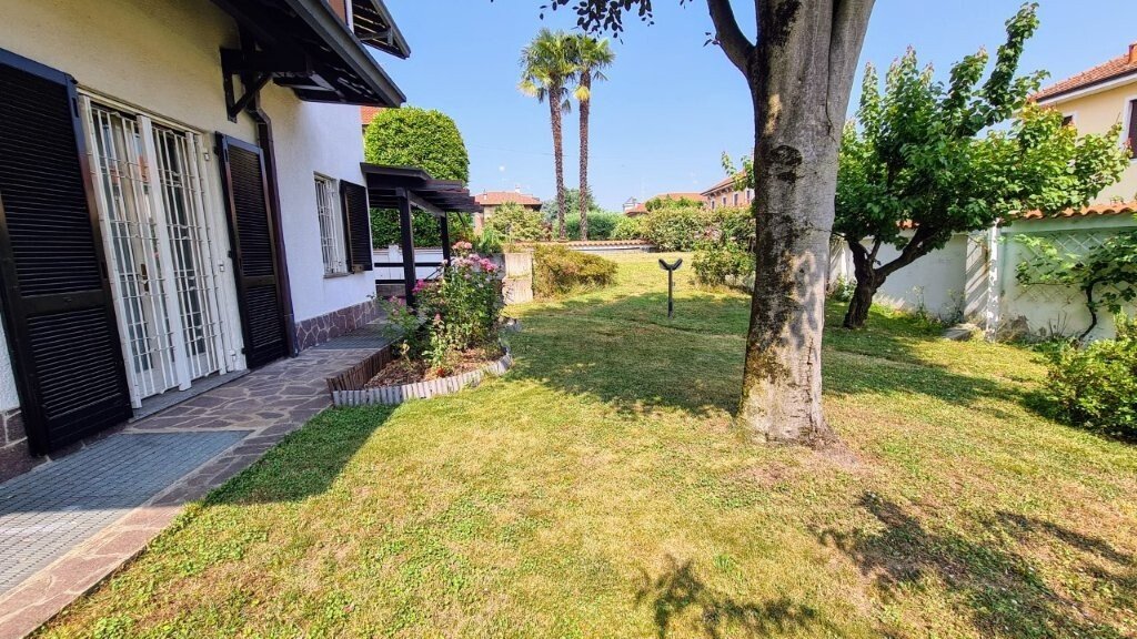 Villa in Castellanza, Lombardy, Italy 3 - 15778102