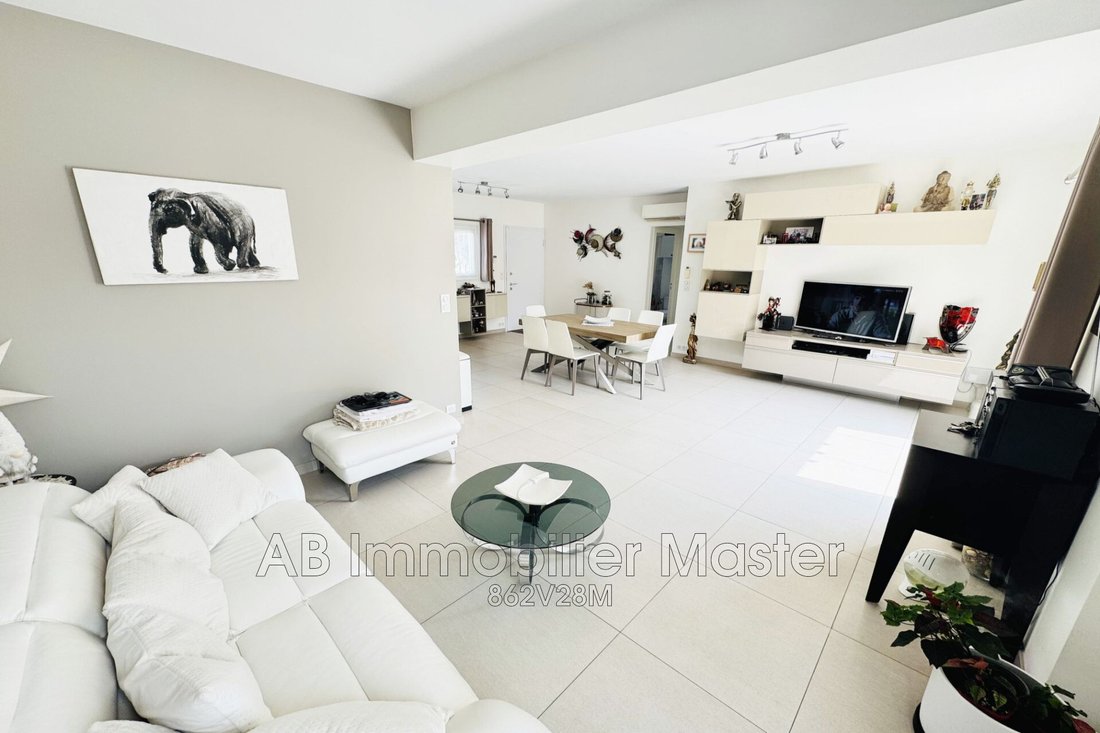 Villa in Les Cougoulins-Rastines, Antibes, France 4 - 15778635