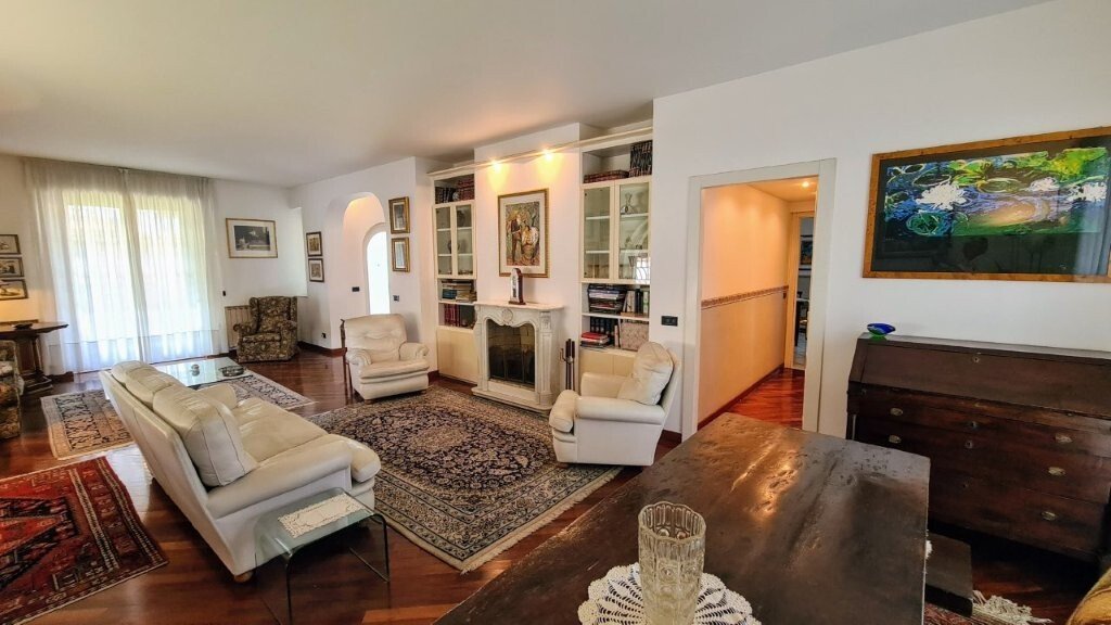 Villa in Castellanza, Lombardy, Italy 5 - 15778102