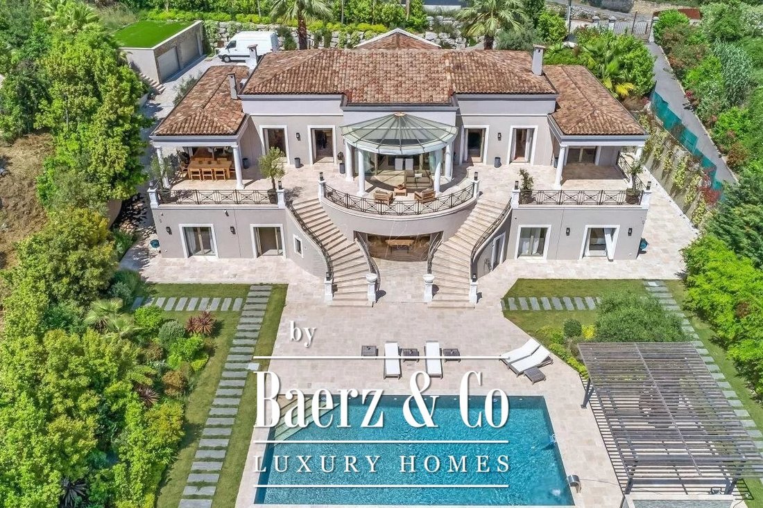 House in Mougins, Provence-Alpes-Côte d'Azur, France 1 - 14439173