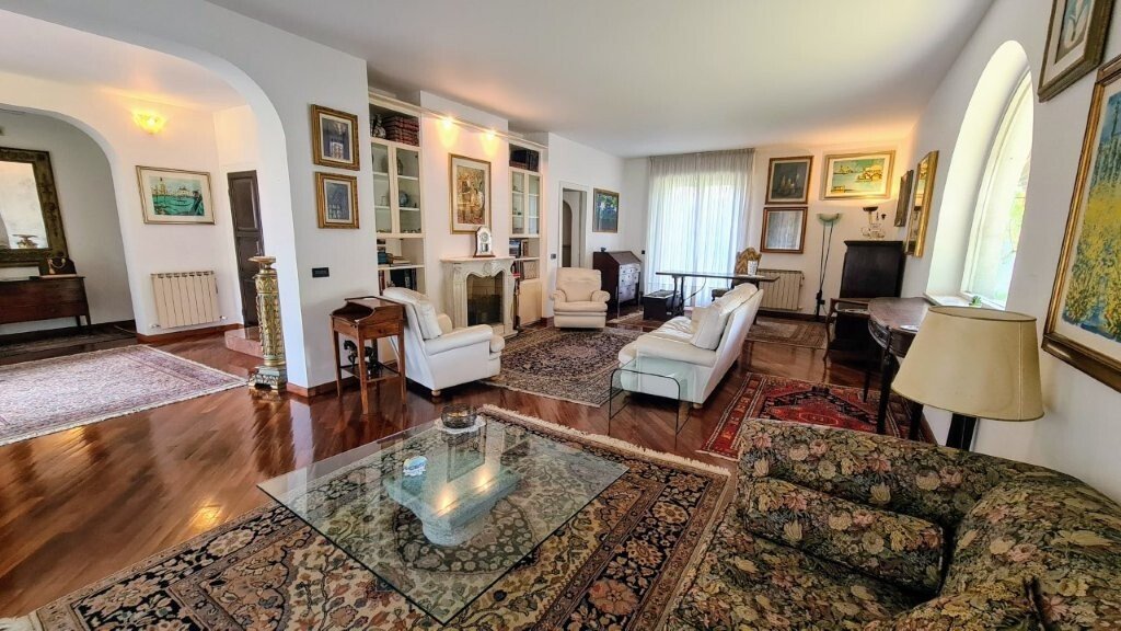Villa in Castellanza, Lombardy, Italy 4 - 15778102