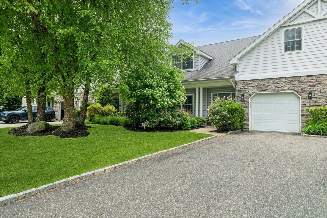House in Port Washington, New York, United States 4 - 15779457