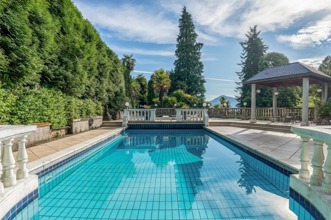 House in Luino, Lombardy, Italy 3 - 10740318