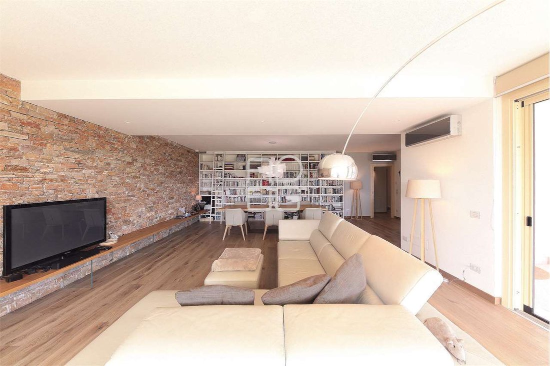 Apartment in Hill Zone, Padenghe sul Garda, Lombardy 3 - 15778376