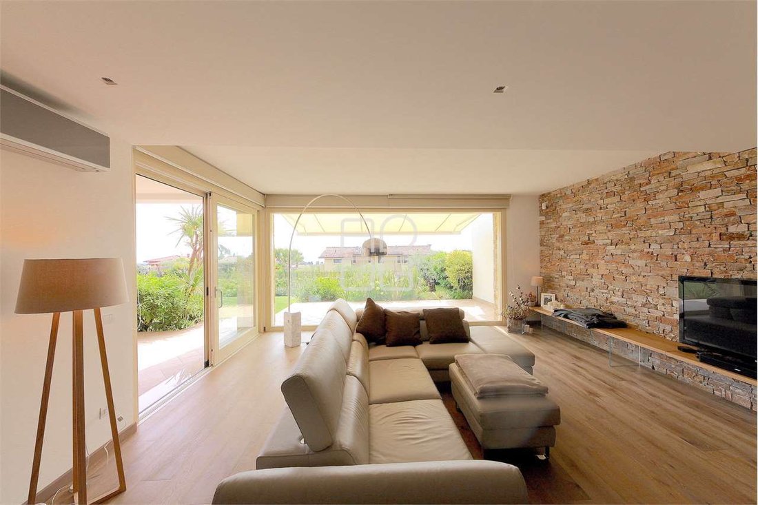Apartment in Hill Zone, Padenghe sul Garda, Lombardy 5 - 15778376