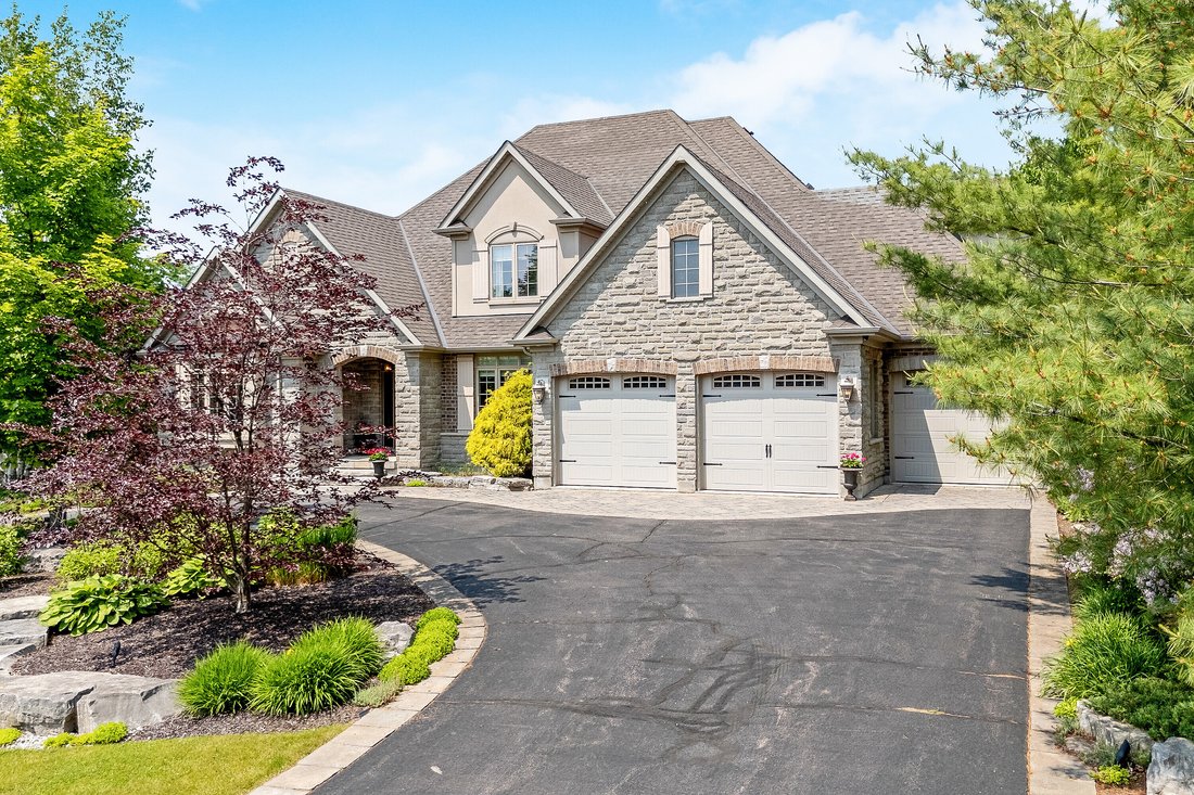 House in Milton, Ontario, Canada 5 - 15778446