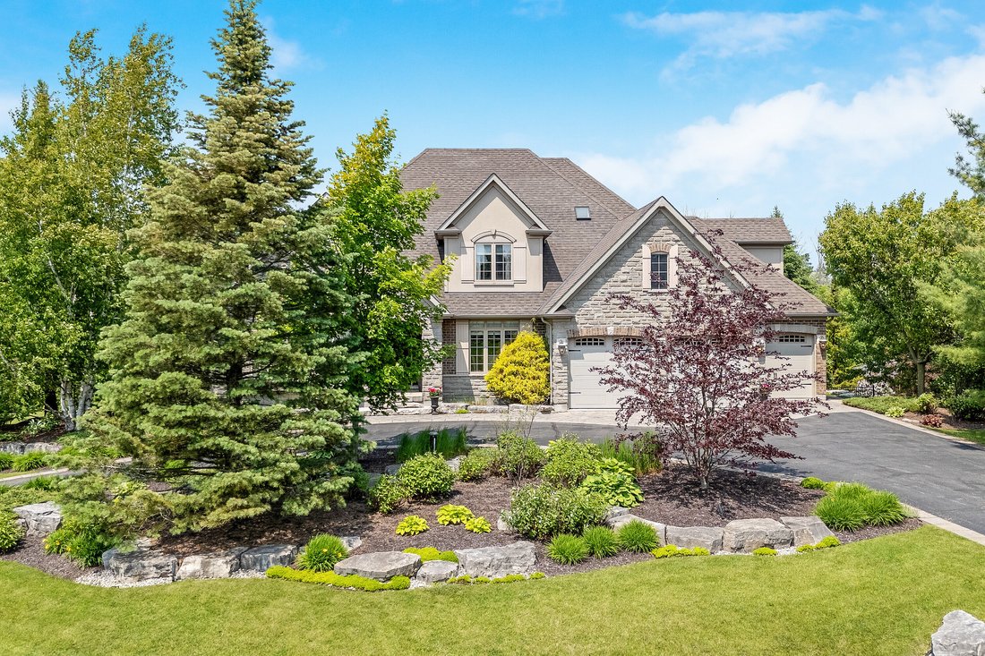 House in Milton, Ontario, Canada 1 - 15778446