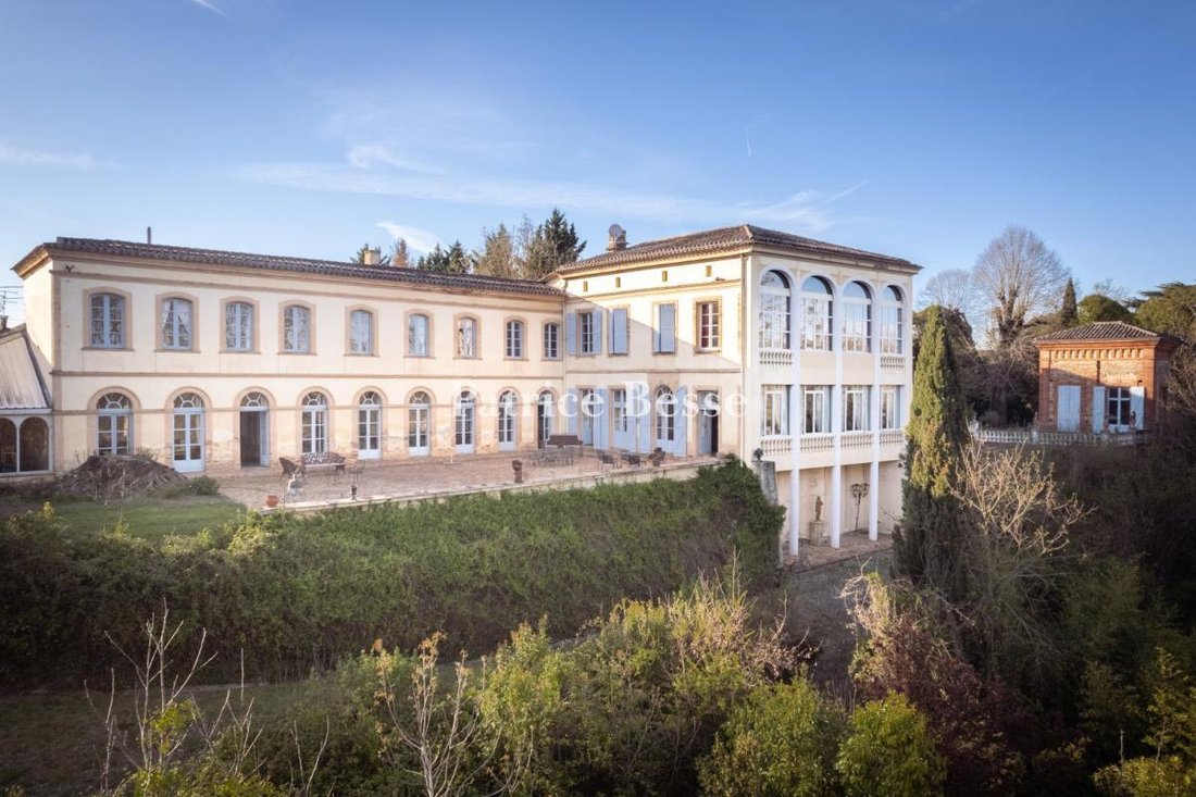 Whispers of Tuscany in Occitanie: A Nine-Century Château’s Timeless Embrace