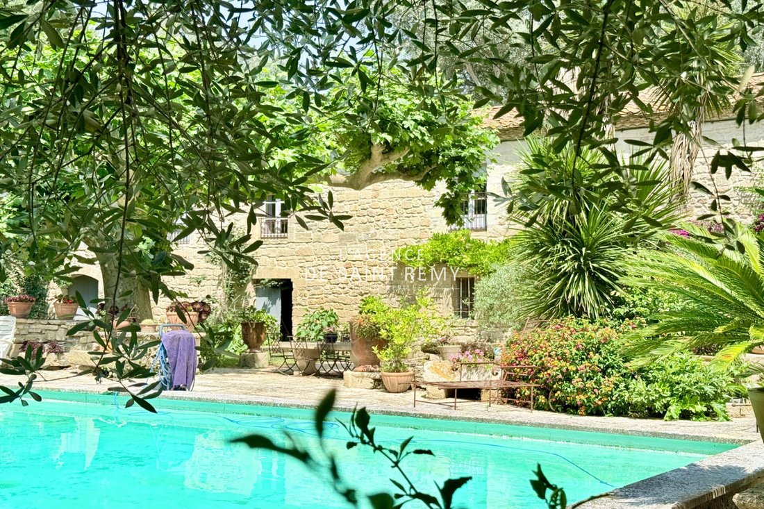 Villa in Les Cariatides, Beaucaire, France 4 - 15777117