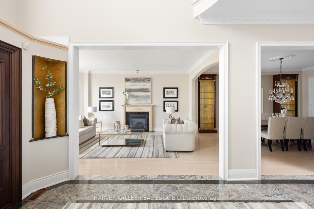 House in Toronto, Ontario, Canada 3 - 15779518