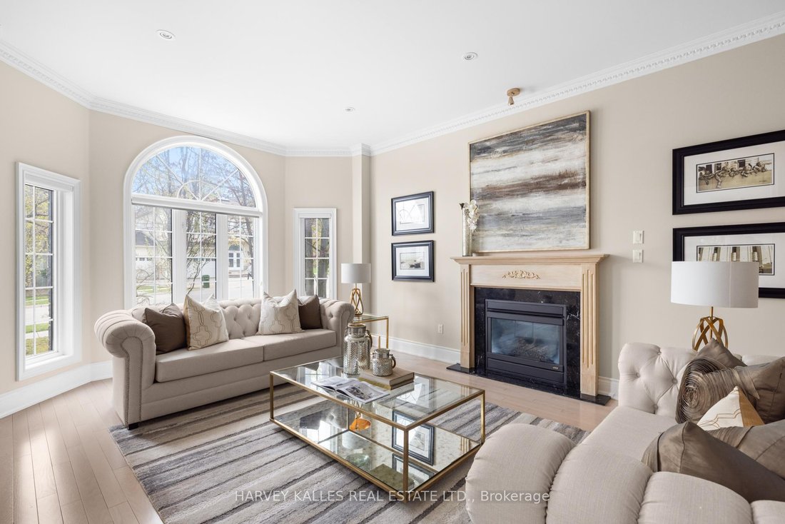 House in Toronto, Ontario, Canada 4 - 15779518